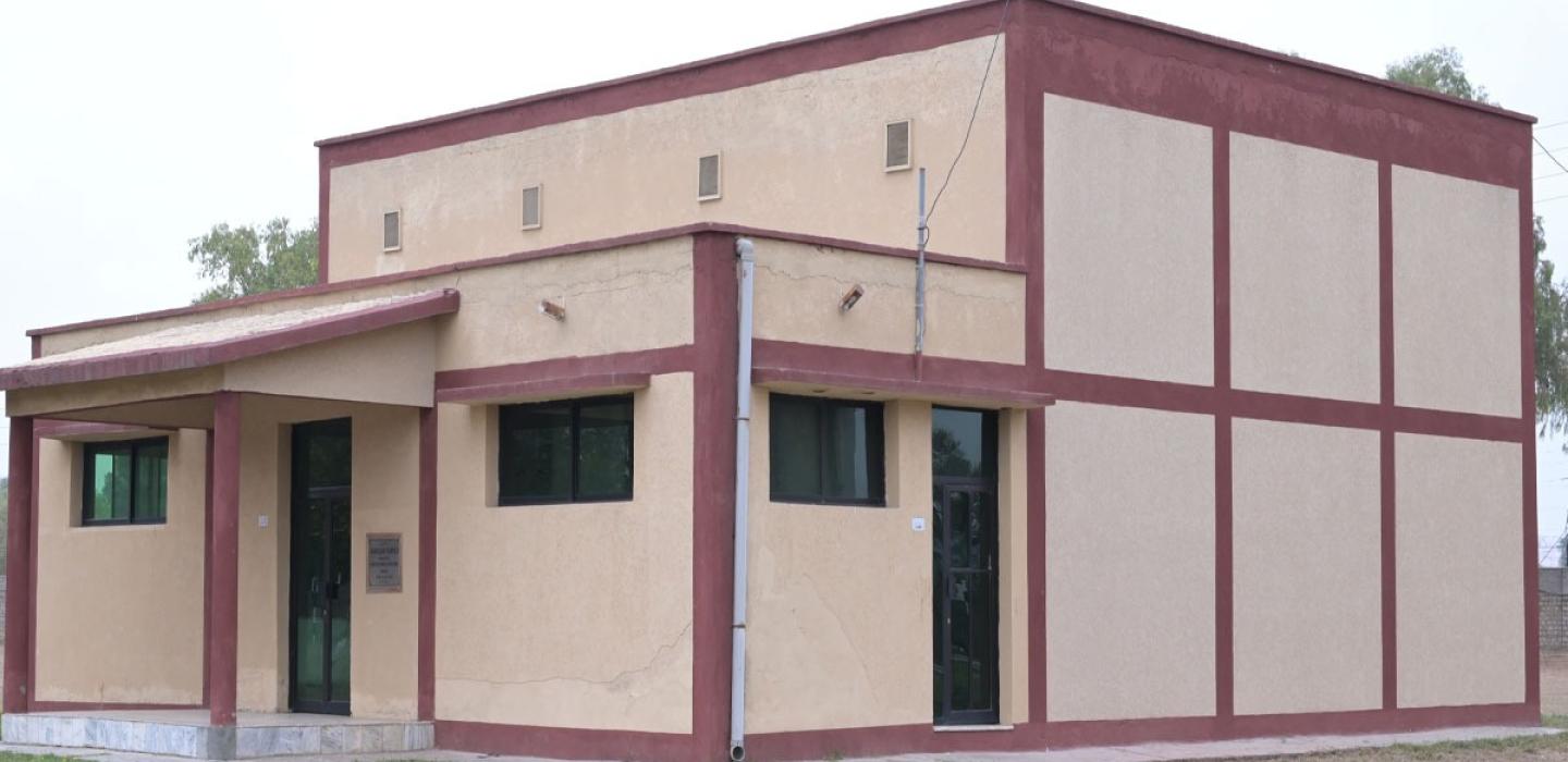 Squash court buidling